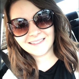 Meet your Posher, Kayli